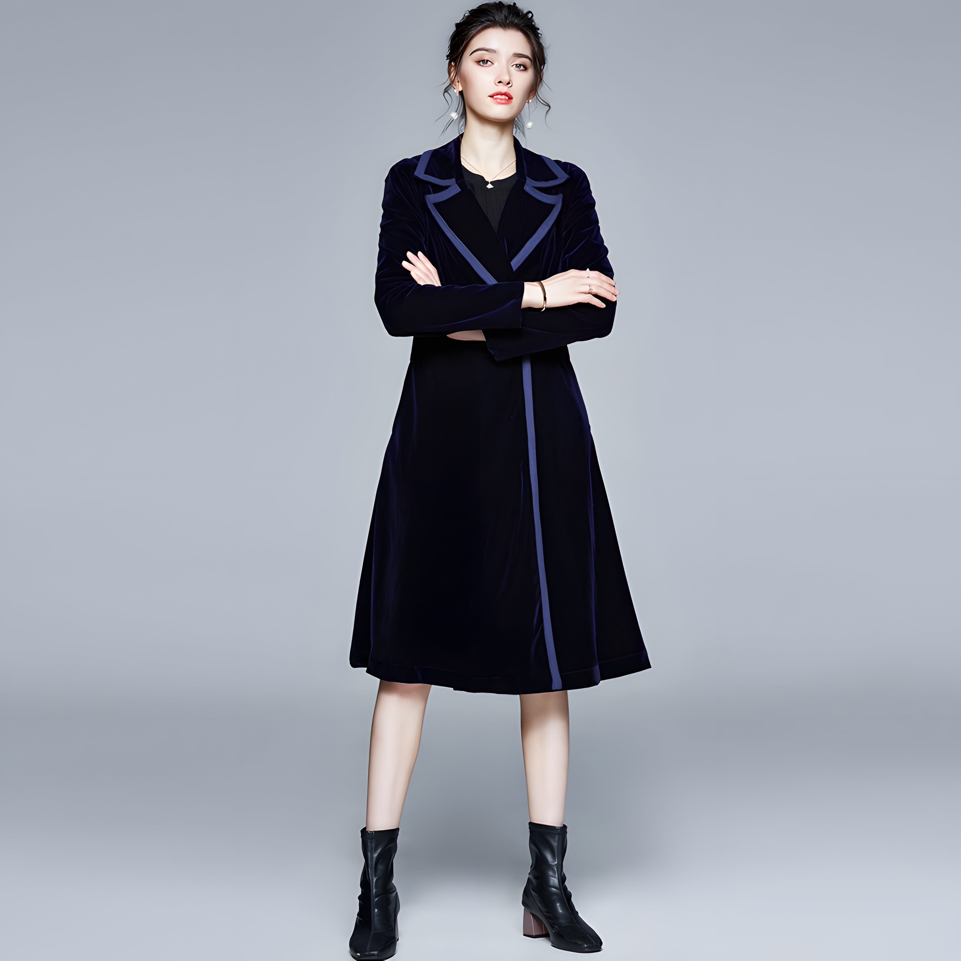 Statement Black Velvet Overcoat with Grand Lapels and Pocket- 627250463092_BLU