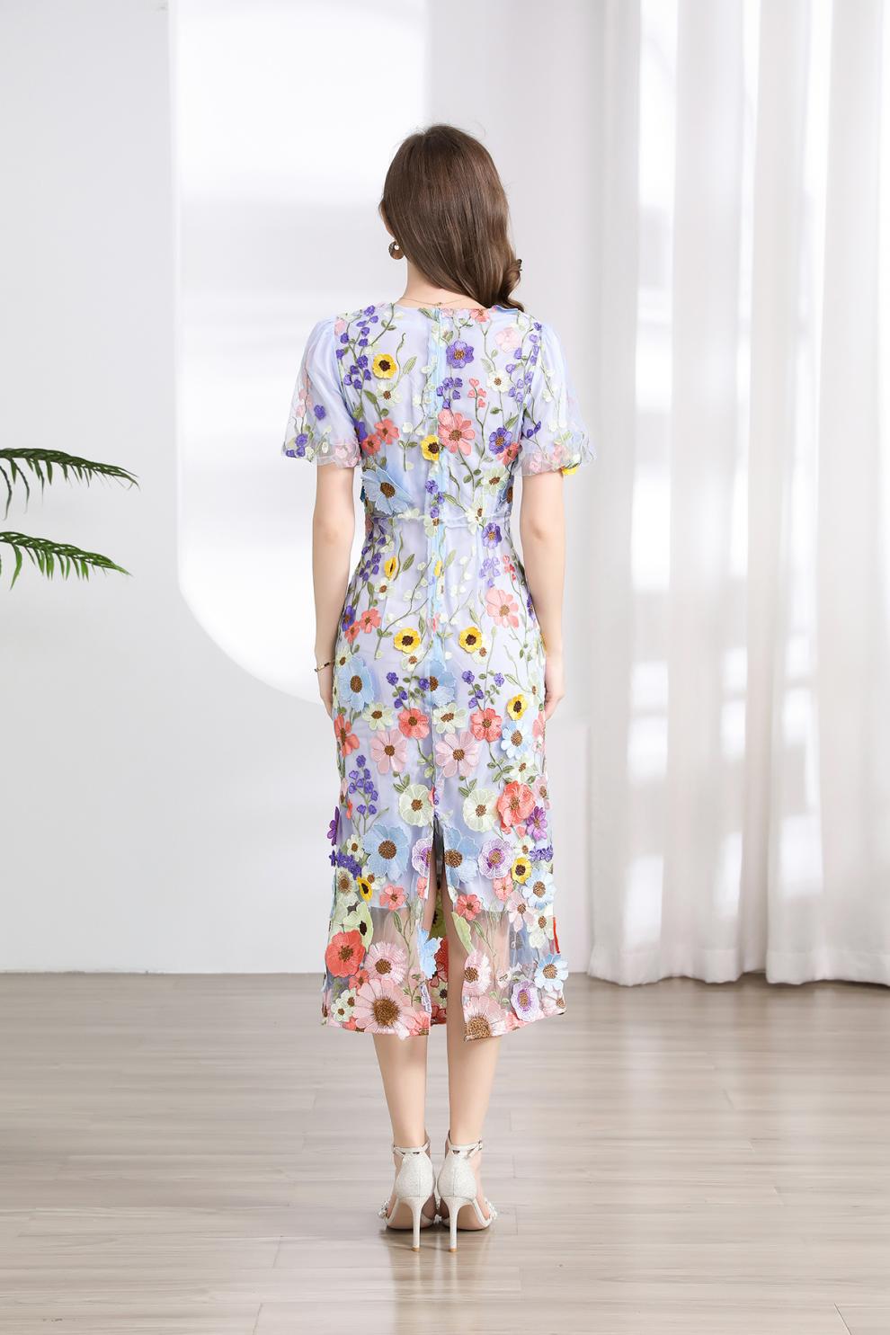 Blossom Elegance Midi Dress