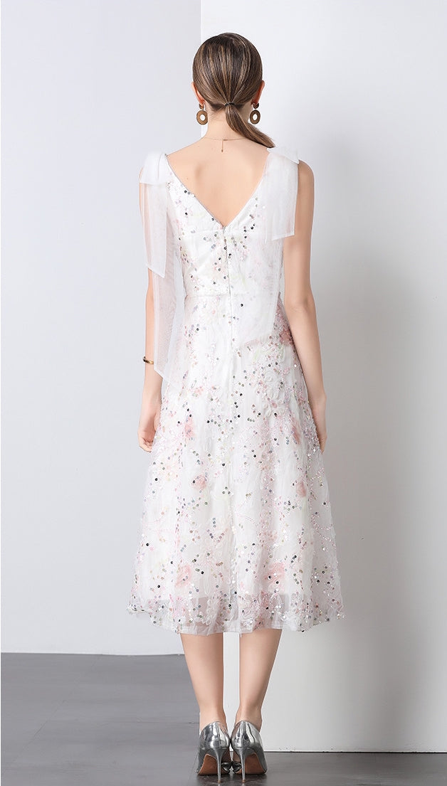 Enchanted Blossom Embellished Midi Dress - 	 902789509732_WHITE