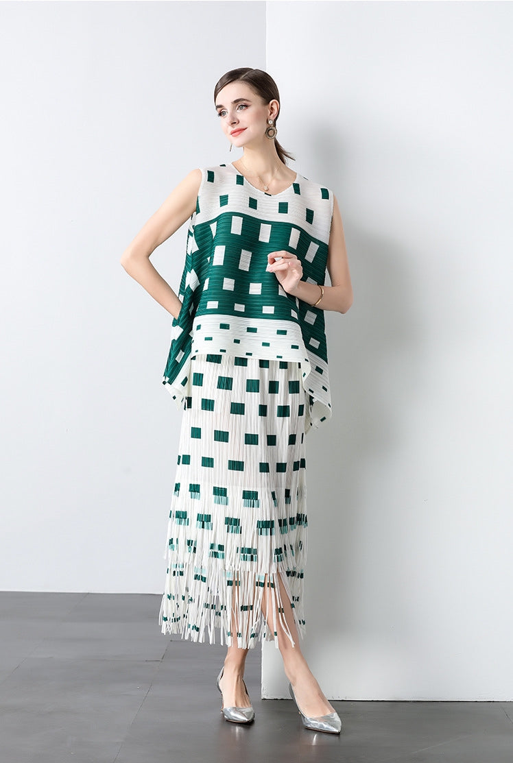 Modern Geometric Asymmetrical Set