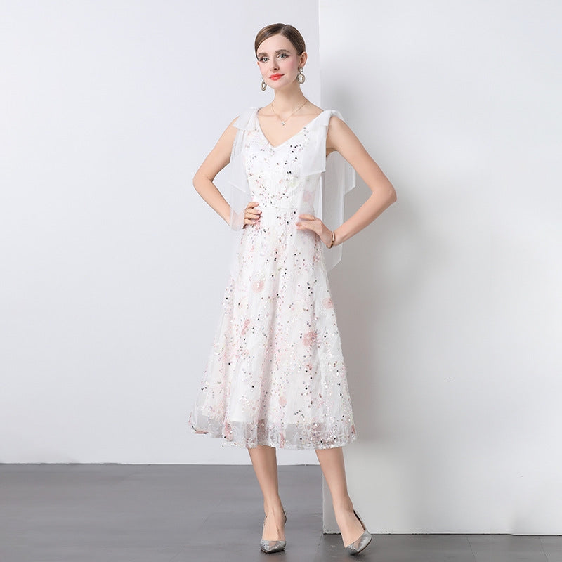 Enchanted Blossom Embellished Midi Dress - 	 902789509732_WHITE