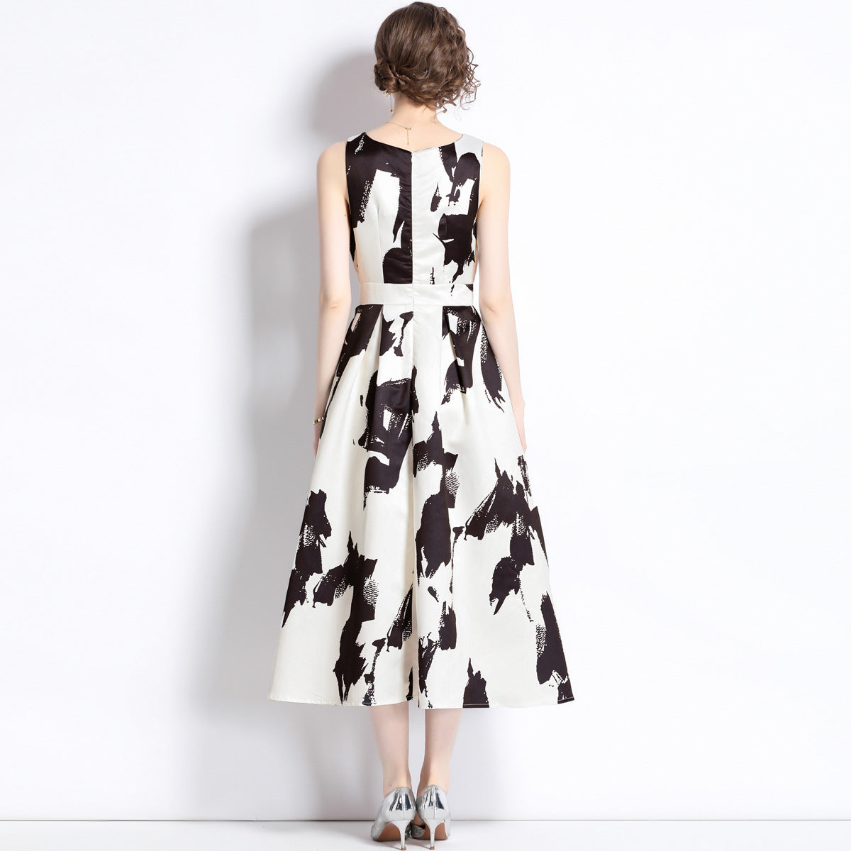 Sleeveless Boat Neck Fitted Vest Box Pleated Skirt Printed Satin Dress - 9068#701